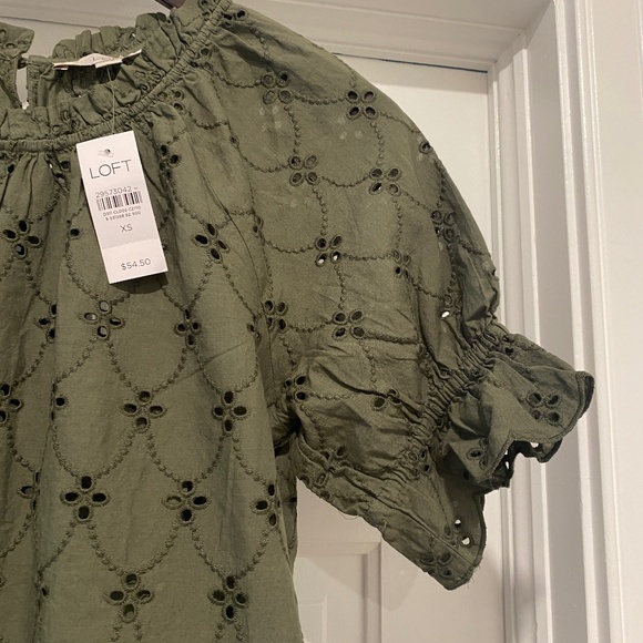Green eyelet blouse - NEW!! - Picture 5 of 7
